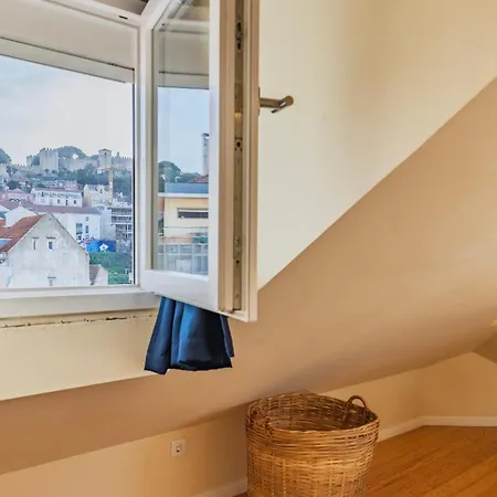 Vintage With Castle View Apartment By Lovelystay Lisbon Exterior photo